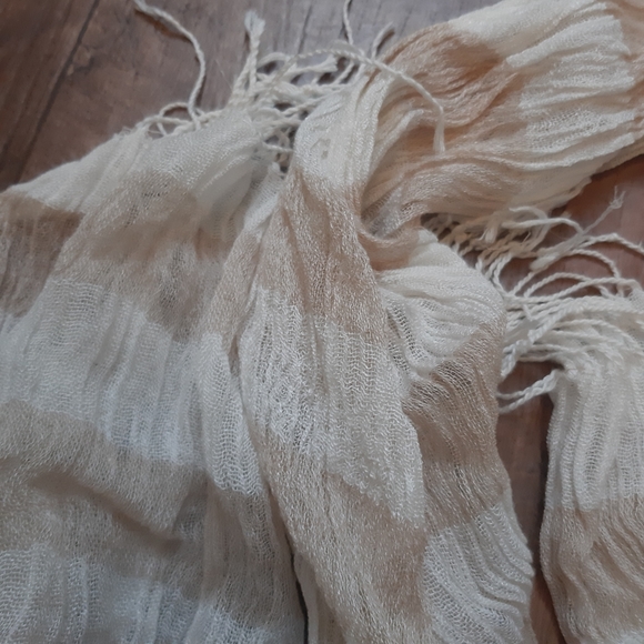 Tan and Cream Scarf - Picture 2 of 4